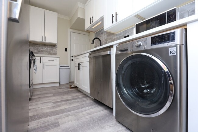 Photo - 3839 N Greenview Ave Unit 6H