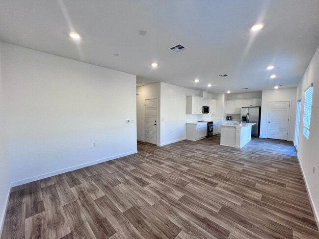 Photo - $2,950 Ashlan & Highland - Clovis 4 Bedroom/ Solar Panels/ Tesla Power Wall