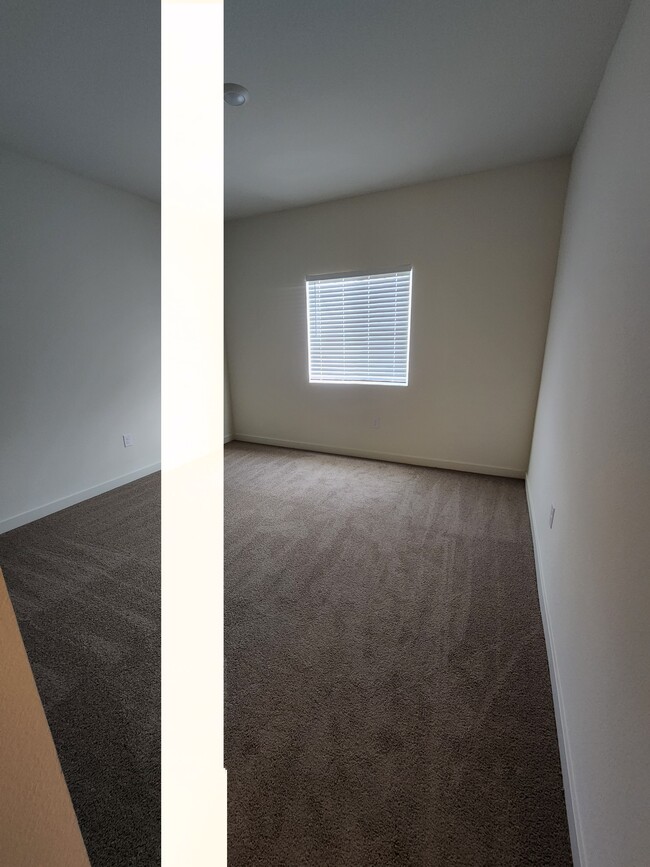 Photo - 1008 Maple Way Unit 2nd Room