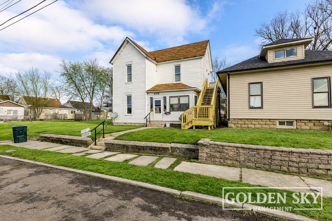 Building Photo - 646 N Mulberry St Unit 2