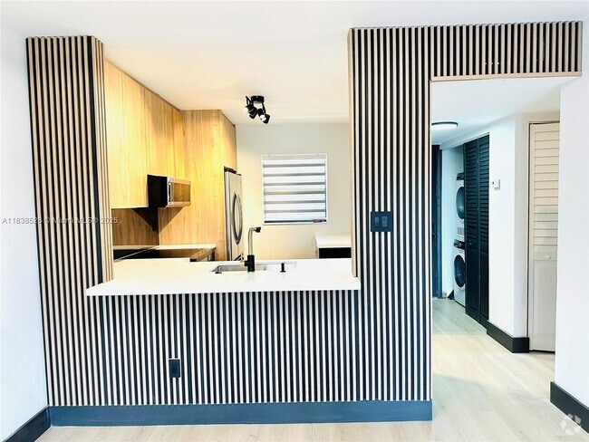 Building Photo - 123 NW 93rd Ave Unit 123 Rental
