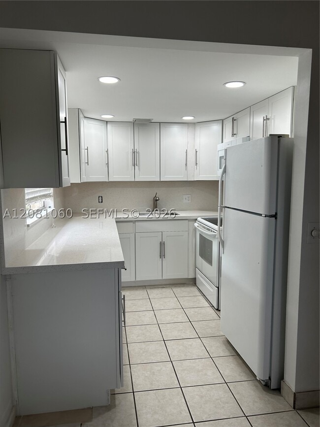 Photo - 100 SW 132nd Way Unit 305K