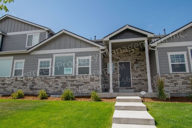 Building Photo - 298 E Chestnut St