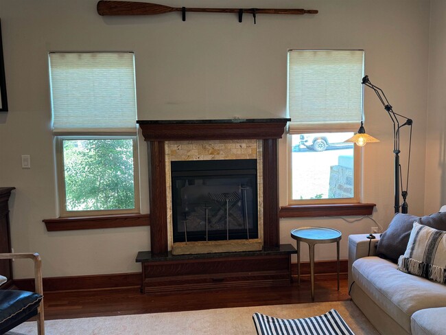 Photo - 618 Avenue E