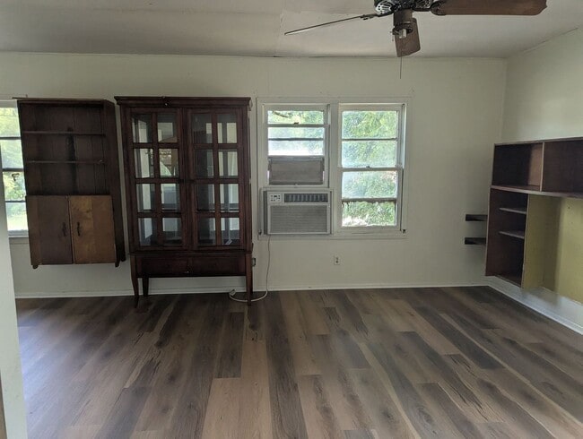 Photo - 418 Tissington St