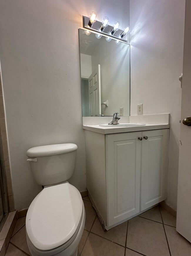 Photo - 2929 SE 2nd St