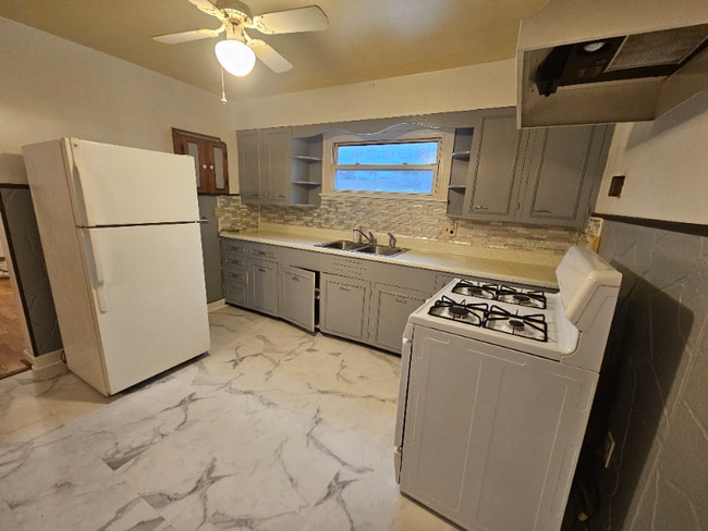 Photo - 1046 W 1st St Unidad Floor 1