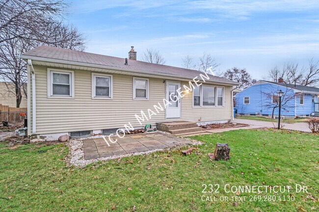 Photo - 232 Connecticut Dr