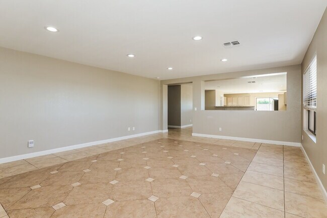 Photo - 11545 W Scotts Dr