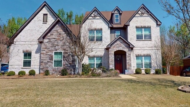 Photo - 440 Sydney Dr N