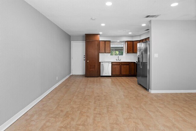 Photo - 2712 St Edwards Cir