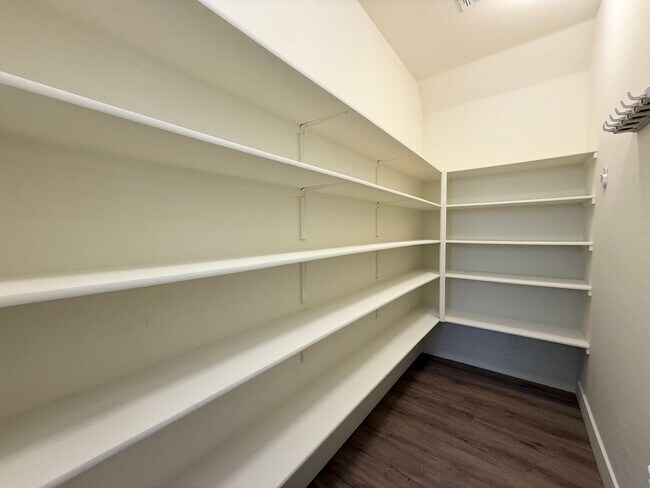 Photo - 4/BD 2.5/BA Upgraded Home with Solar, Loft...