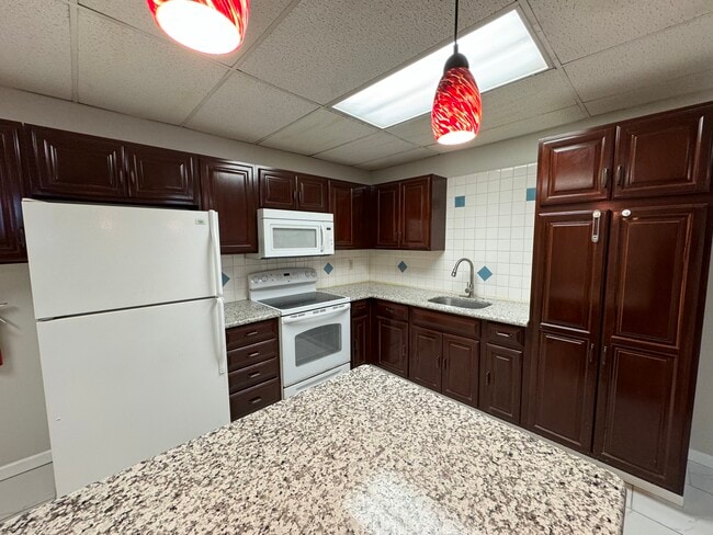 Building Photo - 464 3rd St Unit 3