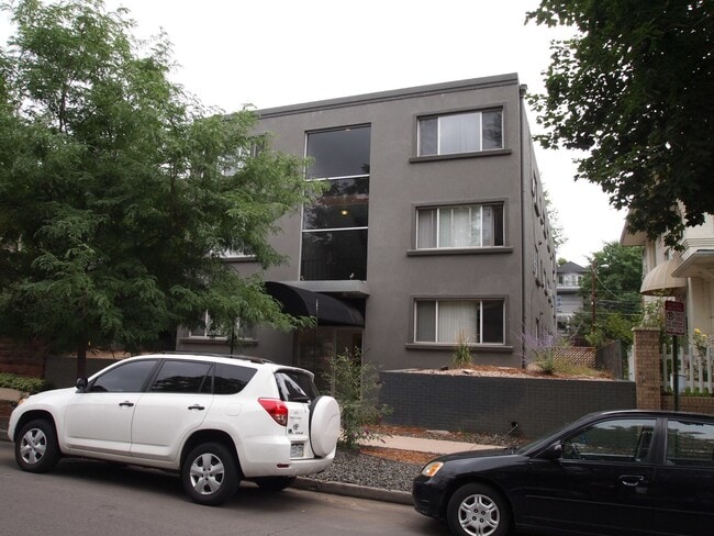 Building Photo - 1BR/1BA Updated Cap Hill Home near Cheesman! Unit 201