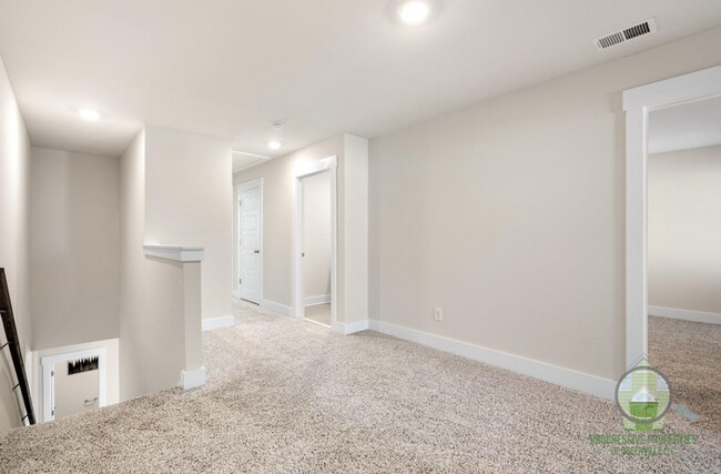 Photo - 157 Bromes Wy Townhome