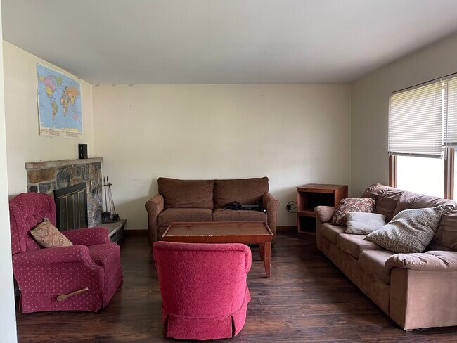 Photo - 166 Kendall Ave Unit 1