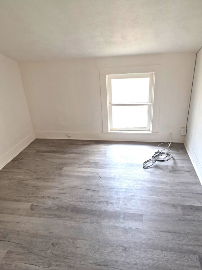 Photo - 501 E 7th St Unidad 3