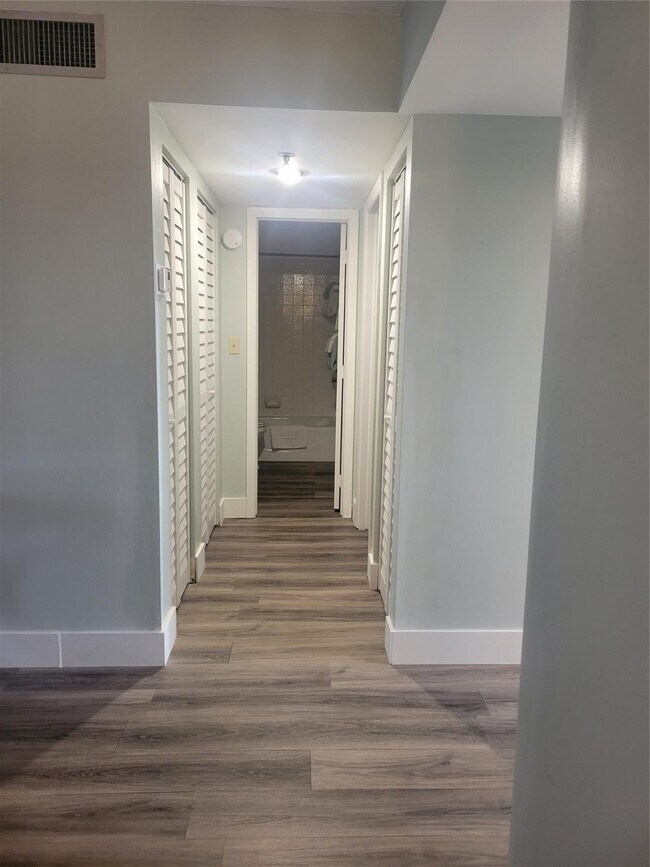 Photo - 3940 Inverrary Blvd Unit 407-A