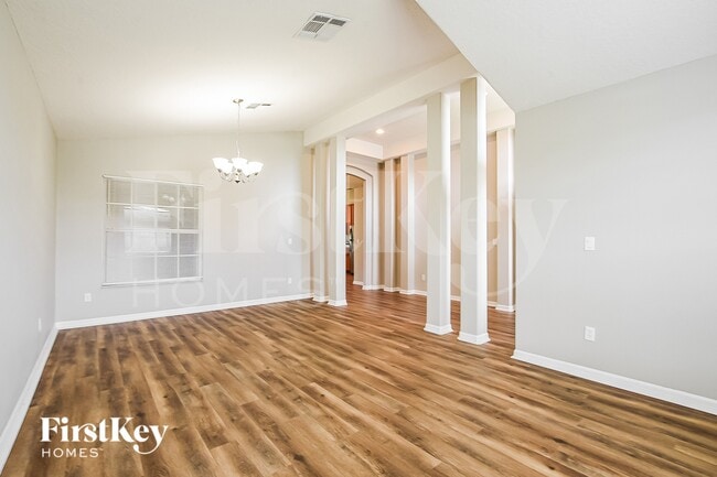 Photo - 2101 Laparelle Dr