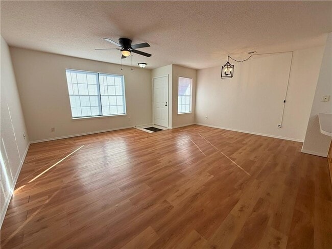 Photo - 3 Jonquilla Way