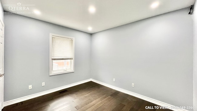 Photo - 459 N Service Rd