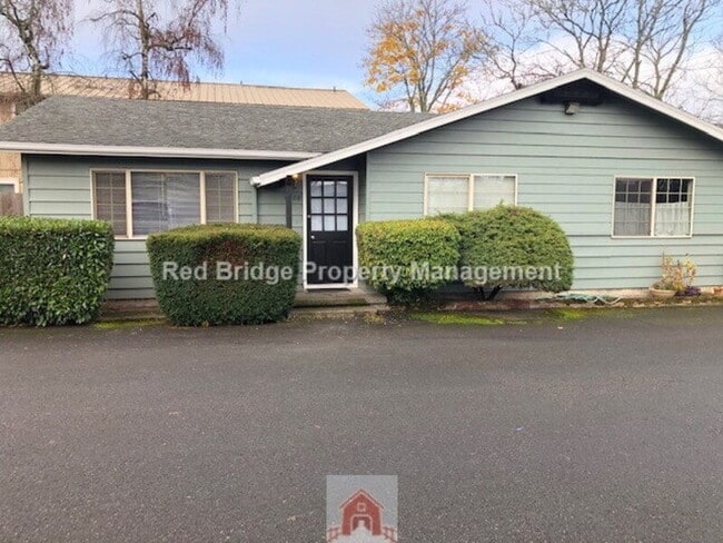 Building Photo - 4508 NE Killingsworth St