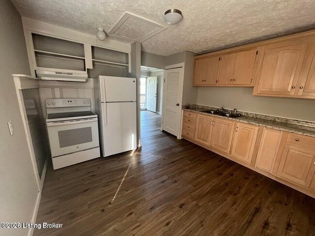 Photo - 214 Halcyon Rd