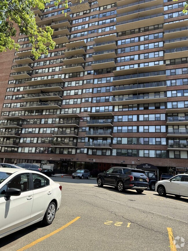 Building Photo - 280 Marin Blvd Unit 21F Rental