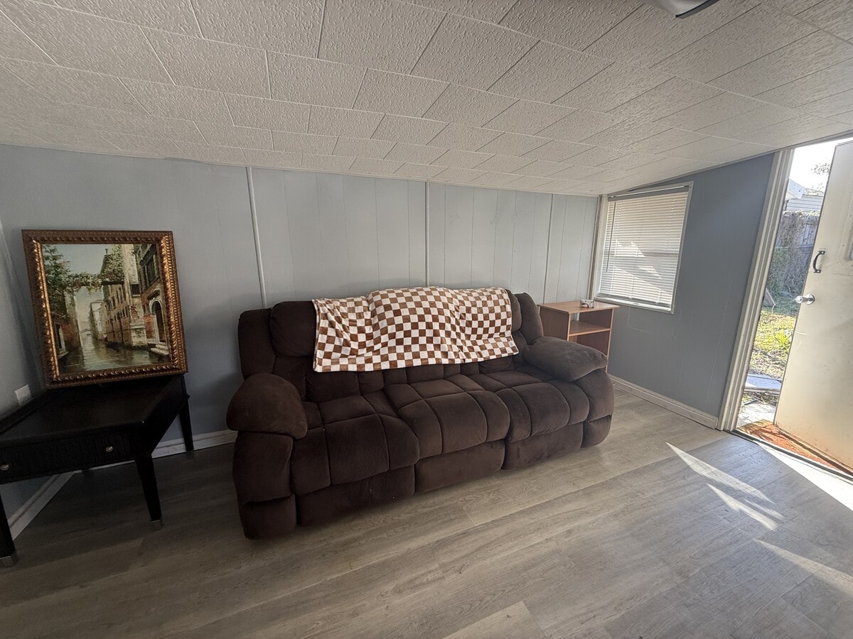 Photo - 33424 Shady Acres Rd