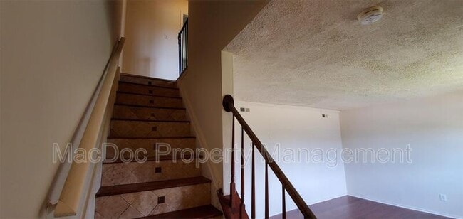 Photo - 619 Anvil Rd