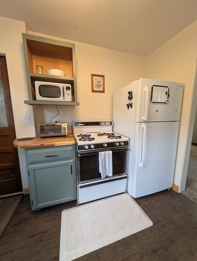 Photo - 601 N Front St