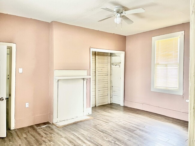 Photo - 814 S 16th St