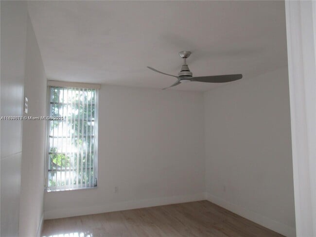 Photo - 100 Fontainebleau Blvd Unit 403