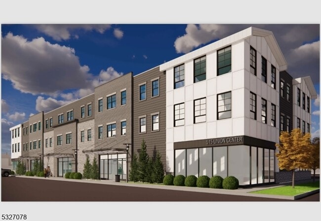 Building Photo - 515 Union Blvd Unit 28