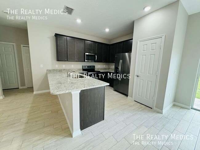 Photo - 1364 Gibbs Rd SW