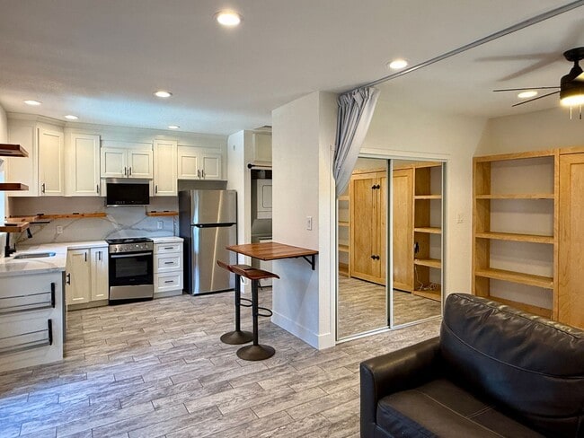 Photo - 990 S Clover Ave Unit #2