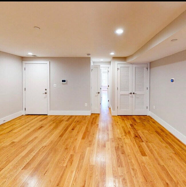 Photo - 521 Kennedy St NW Unidad 1