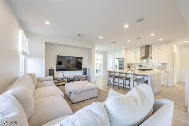 Photo - 5404 Avent Ferry St