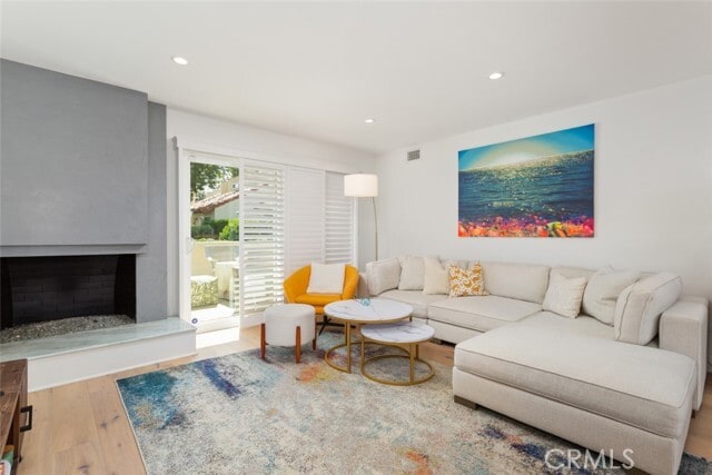 Photo - 607 Hilvanar