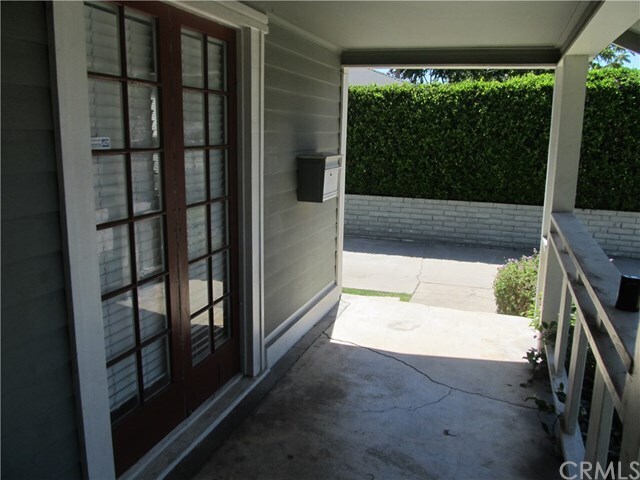 Photo - 616 W Chapman Ave