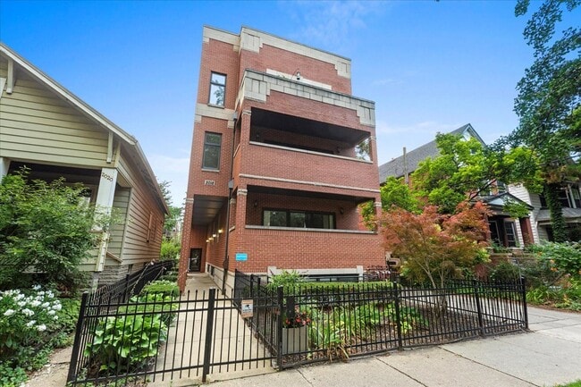 Building Photo - 2018 W Chase Ave Rental