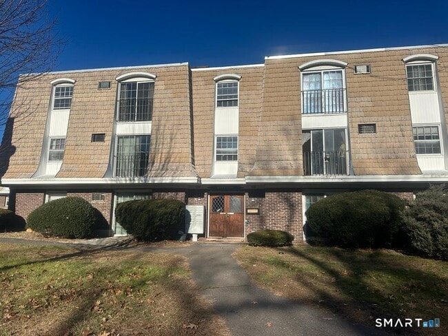 Building Photo - 1170 Middle Turnpike W Unit C2