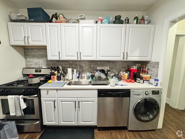 Building Photo - 2119 W Giddings St Unit 1 Rental