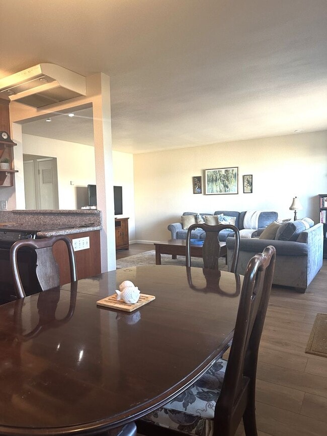 Photo - 2525 Solano Rd Unidad #B