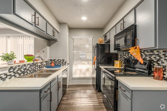 1BR, 1BA - 601SF - Kitchen