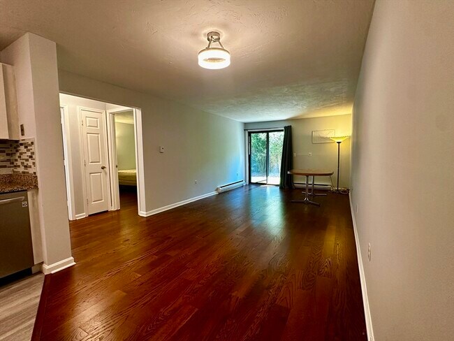 Photo - 1205 Grafton St Unidad B18