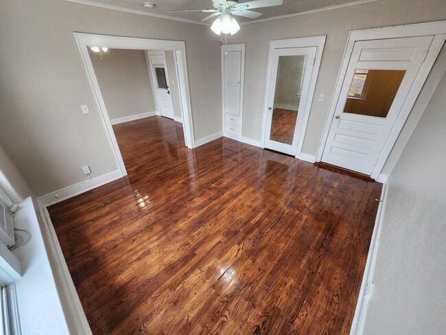 Photo - 804 E Main St