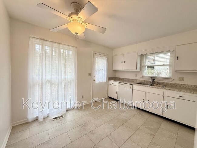 Photo - 1010 Summer St