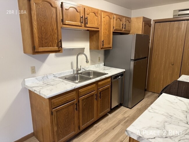 Photo - 1733 Hemlock Dr