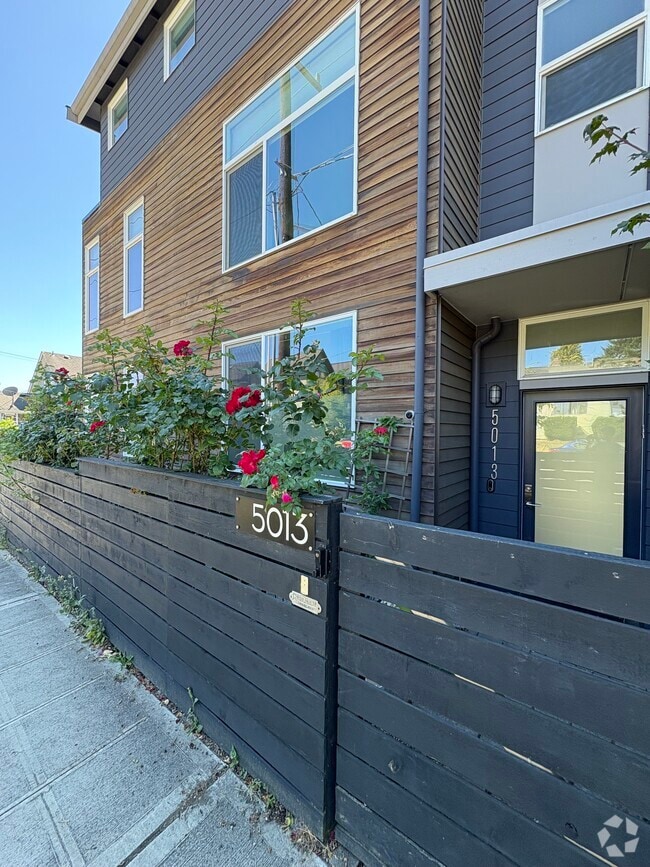 Building Photo - 5013 9th Ave NW Rental